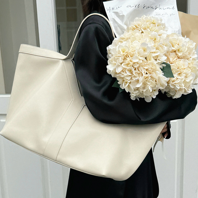 Borse Donna in Vera Pelle di L - Luxury Bag Collection recensione e prezzo