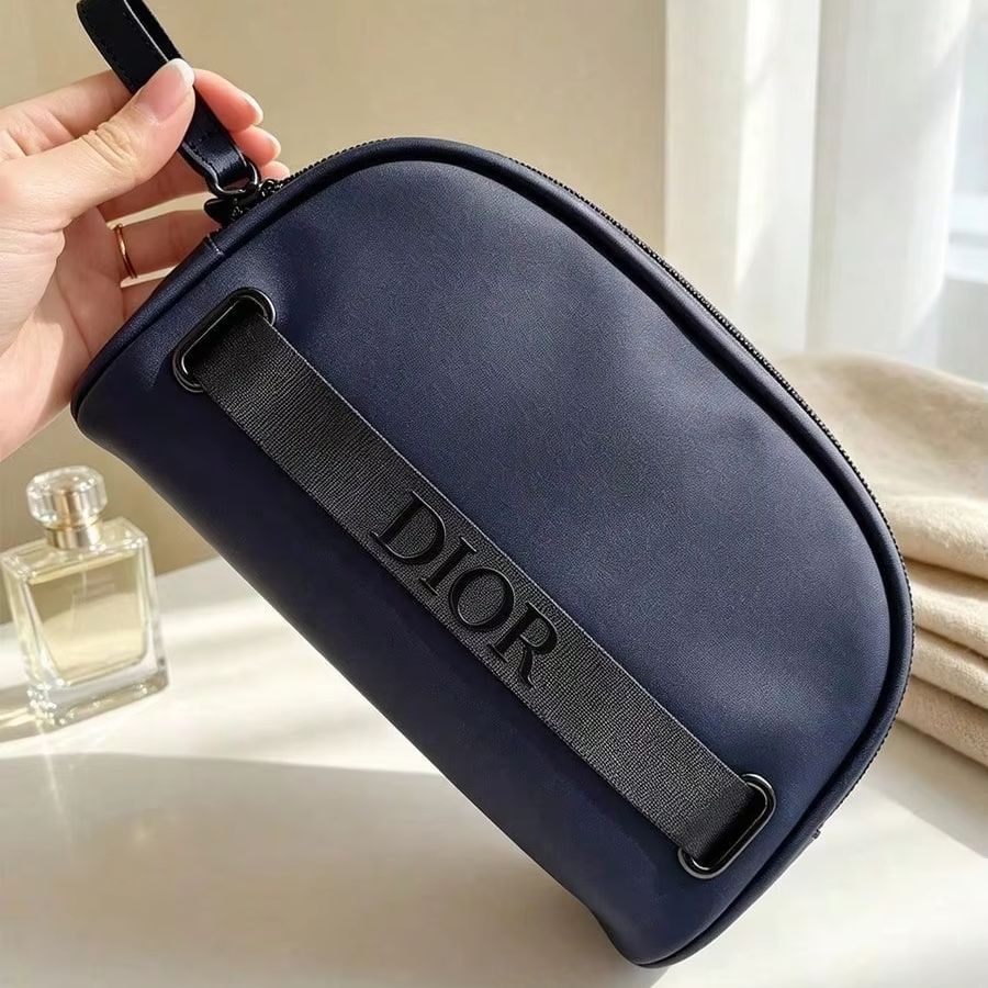 Borsa Cosmetica Dior Blu Navy  - Luxury Bags Dior recensione e prezzo