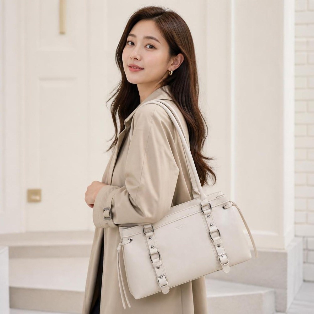 Borsa a Mano da Donna dalla Fo - Structured Handbag Top Handle recensione e prezzo