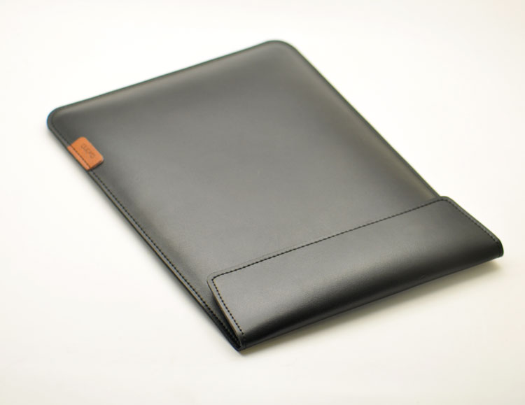 Manicotto della copertura del  - Briefcase Leather Slim recensione e prezzo