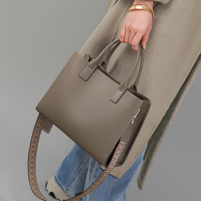 Borsa a Tracolla in Vera Pelle - Structured Handbag Top Handle recensione e prezzo