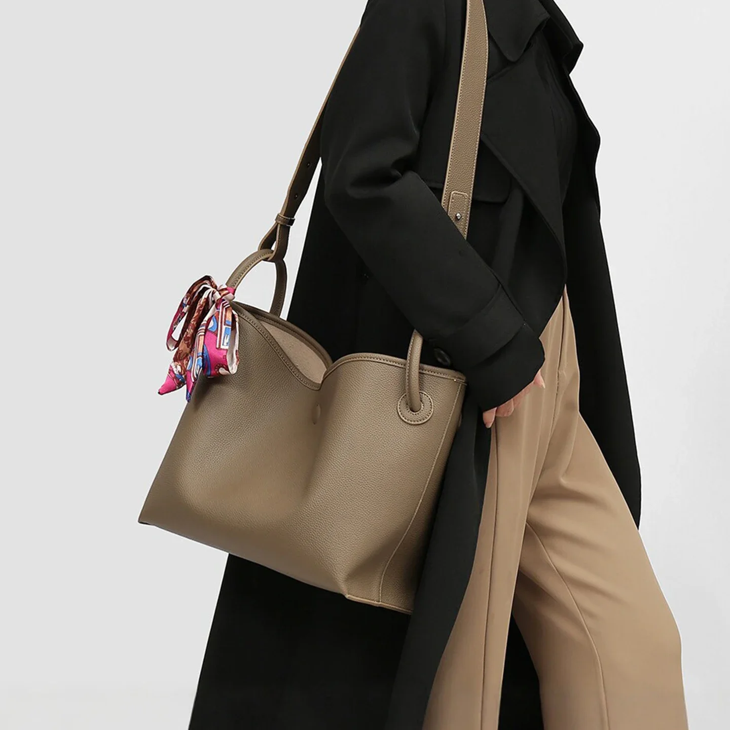 Borsa a Mano di Lusso Leggera  - Luxurious Bag recensione e prezzo